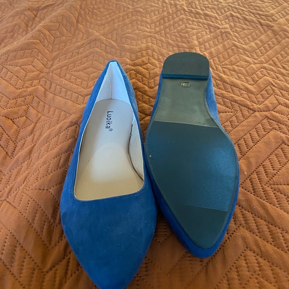 Classic navy blue pointed toe ballet flats - Picture 4 of 4